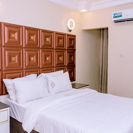 Hotel La Principaute Douala Bonapriso Екстериор снимка