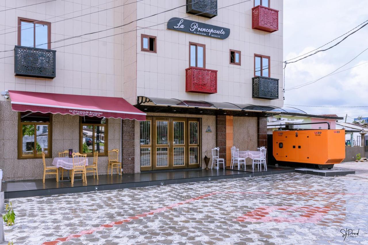 Hotel La Principaute Douala Bonapriso Екстериор снимка