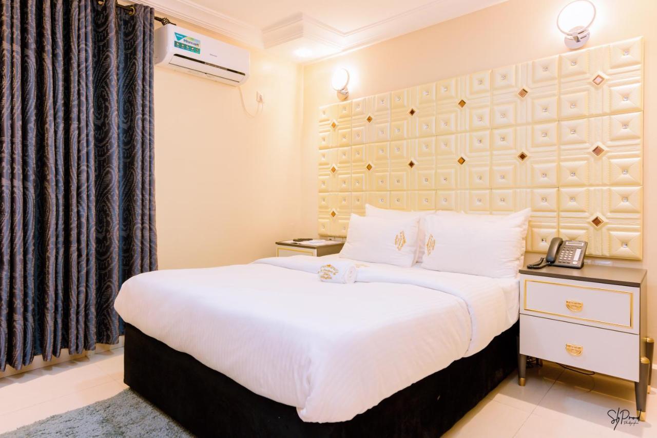 Hotel La Principaute Douala Bonapriso Екстериор снимка